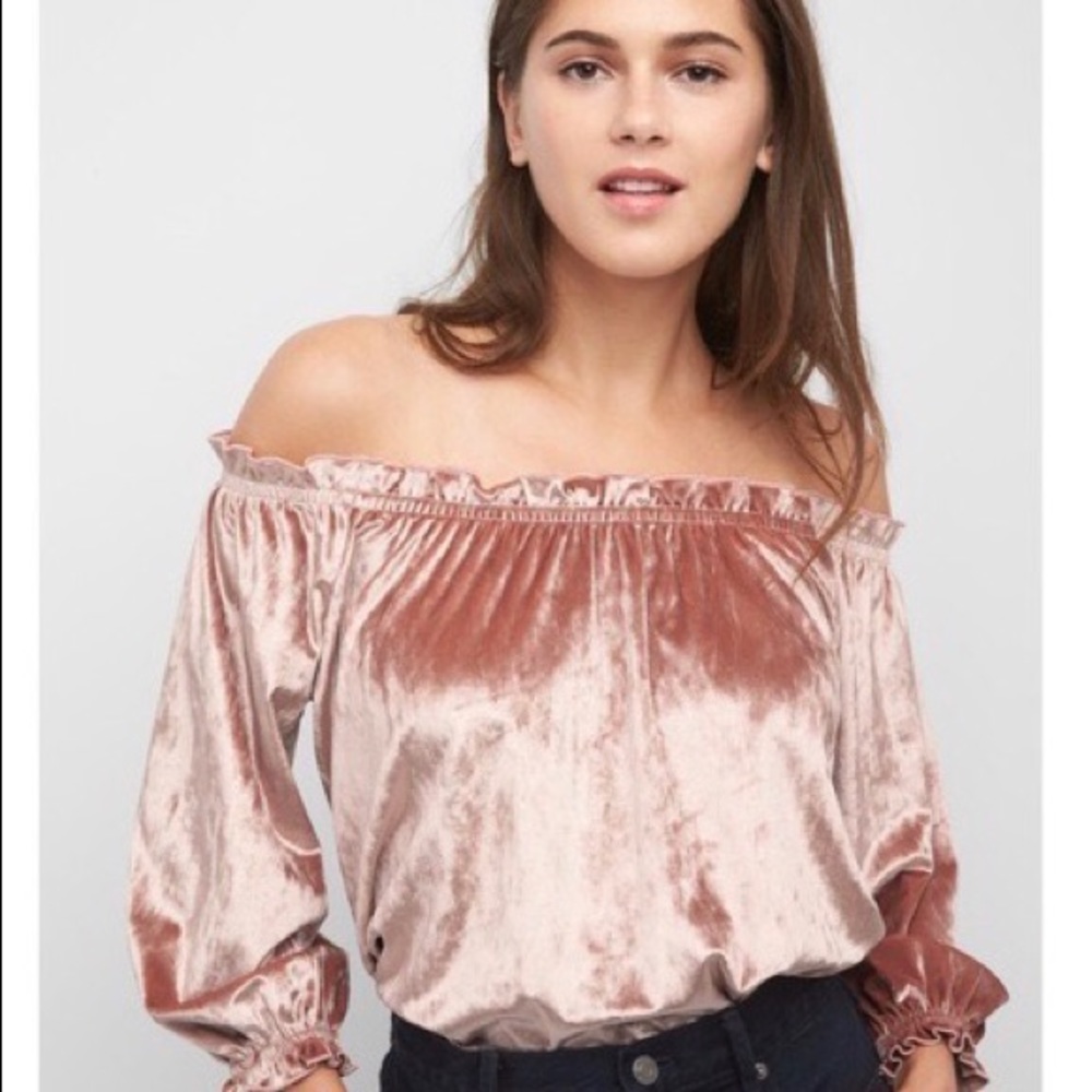 Gap Velvet Off the shoulder Top
